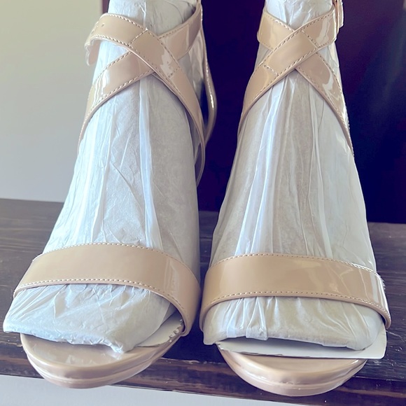 Pashion Sandal size 8 Stiletto Sand Color exchangeable Heel. New! Flats to Heels - Picture 2 of 7